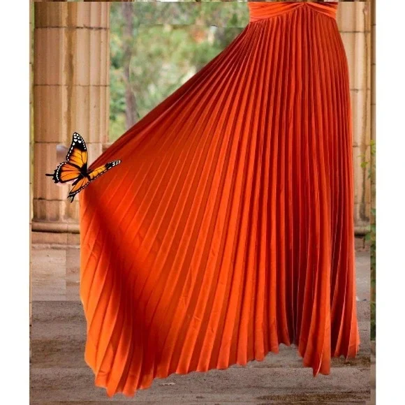Petal & Pup NAIRA Pleated Maxi Dress Sunset Orange Size 2 - Picture 3 of 9